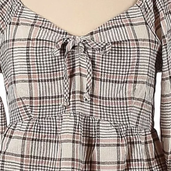 NWOT AVLN Studio by Stitch Fix, Beige Plaid Boho‎ Off Shoulder Blouse, Large - Picture 3 of 8